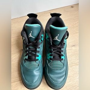 Nike Air Jordan 4 Retro teal color Youth size 3Y
